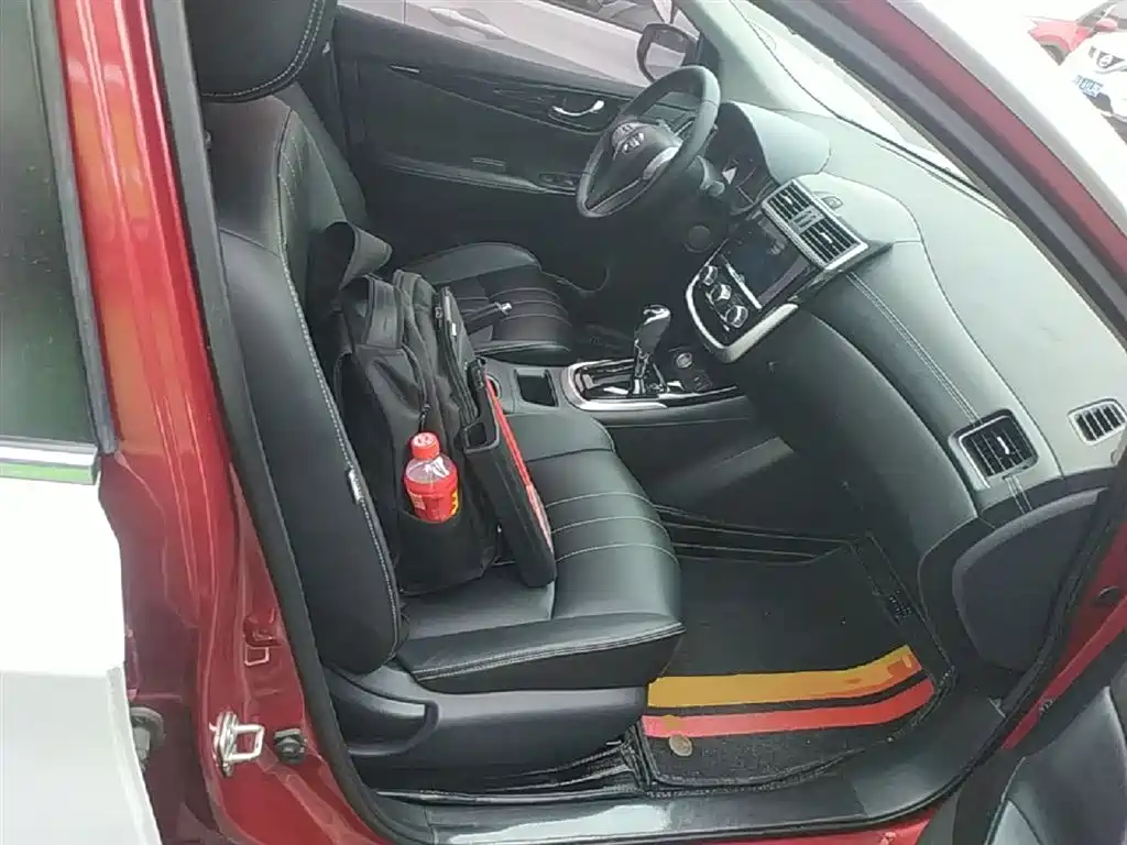 Nissan Tiida 2019 — фото 25