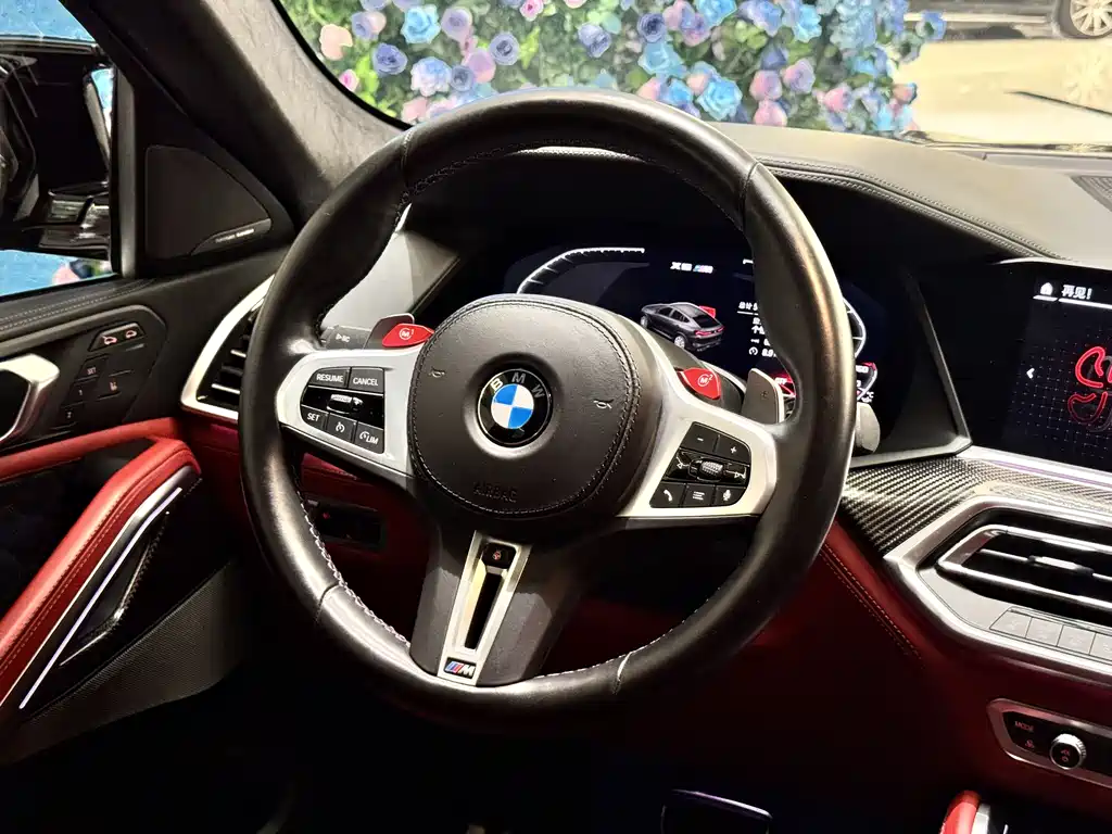 BMW X6 M 2023 — фото 12