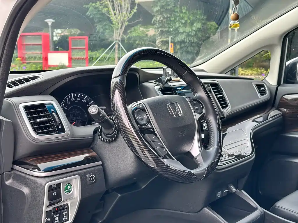 Honda Odyssey 2019 — фото 9