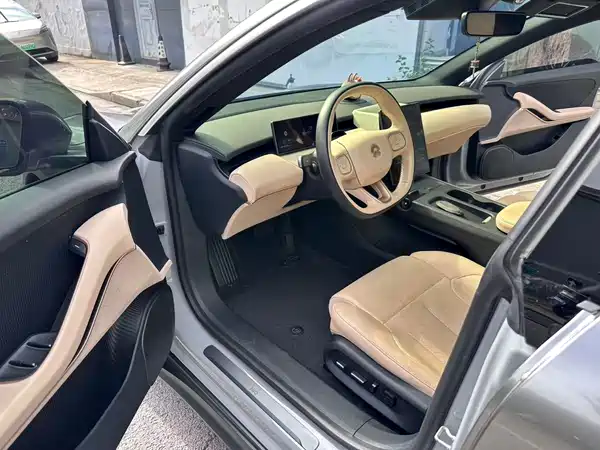 NIO ET5T 2023