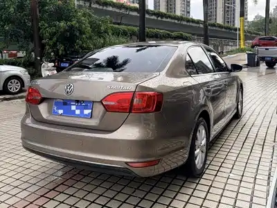 Volkswagen Sagitar 2013