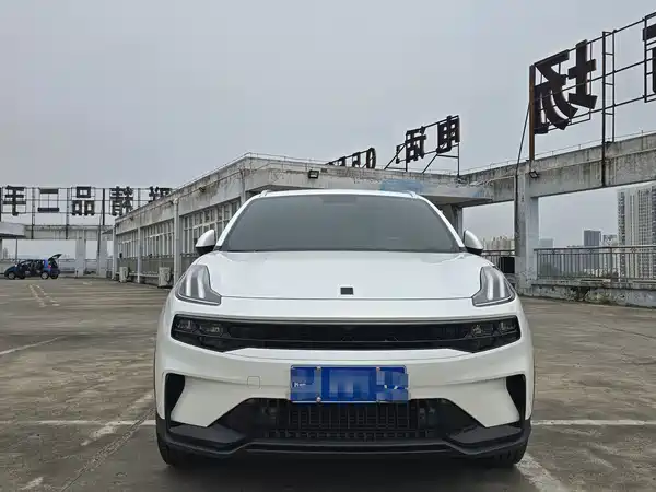 Lynk & Co 06 2023