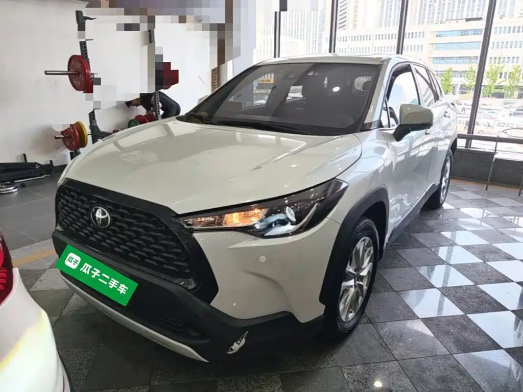 Toyota Corolla Cross 2023 — фото 3