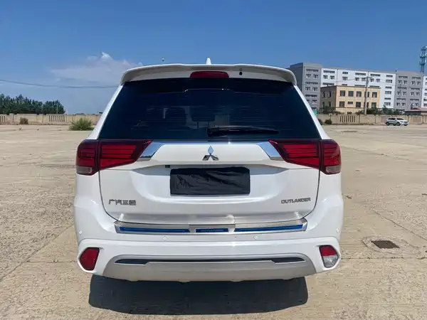 Mitsubishi Outlander 2022