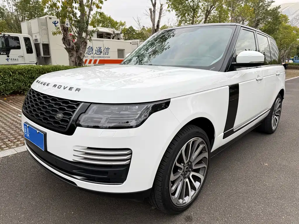 Land Rover Range Rover 2019 — фото 1