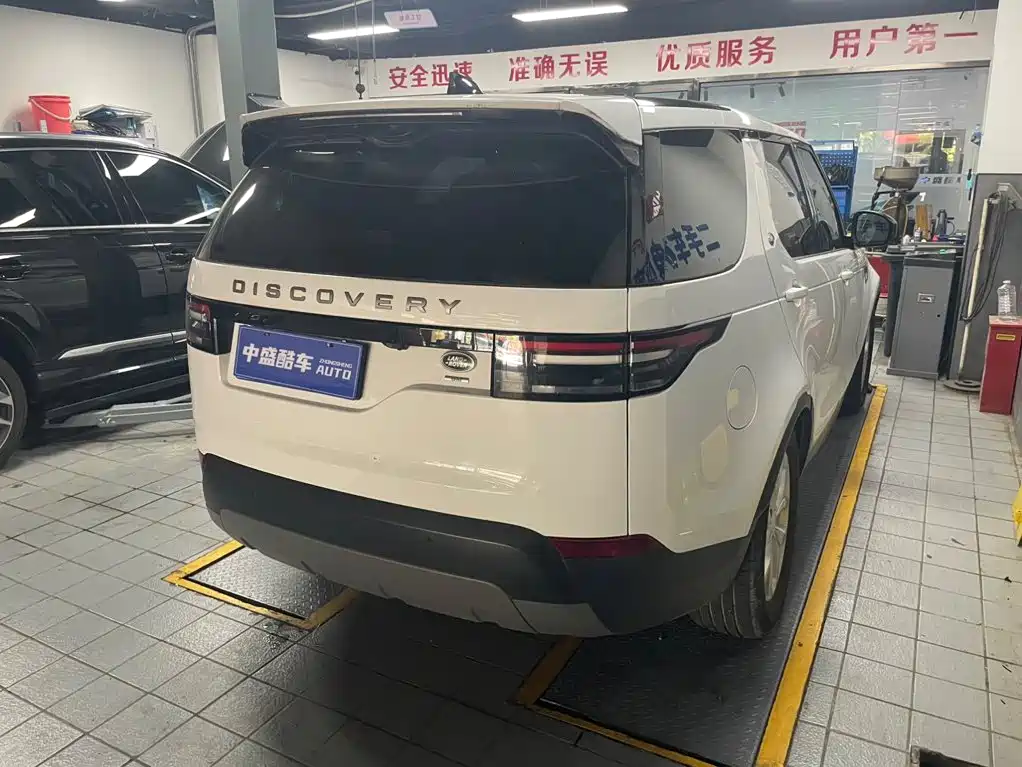 Land Rover Discovery 2020 — фото 3