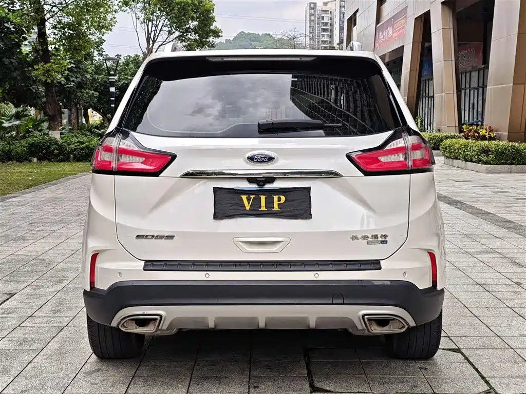 Ford Edge 2020 — фото 14