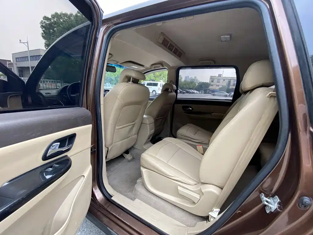 Wuling Hongguang 2016