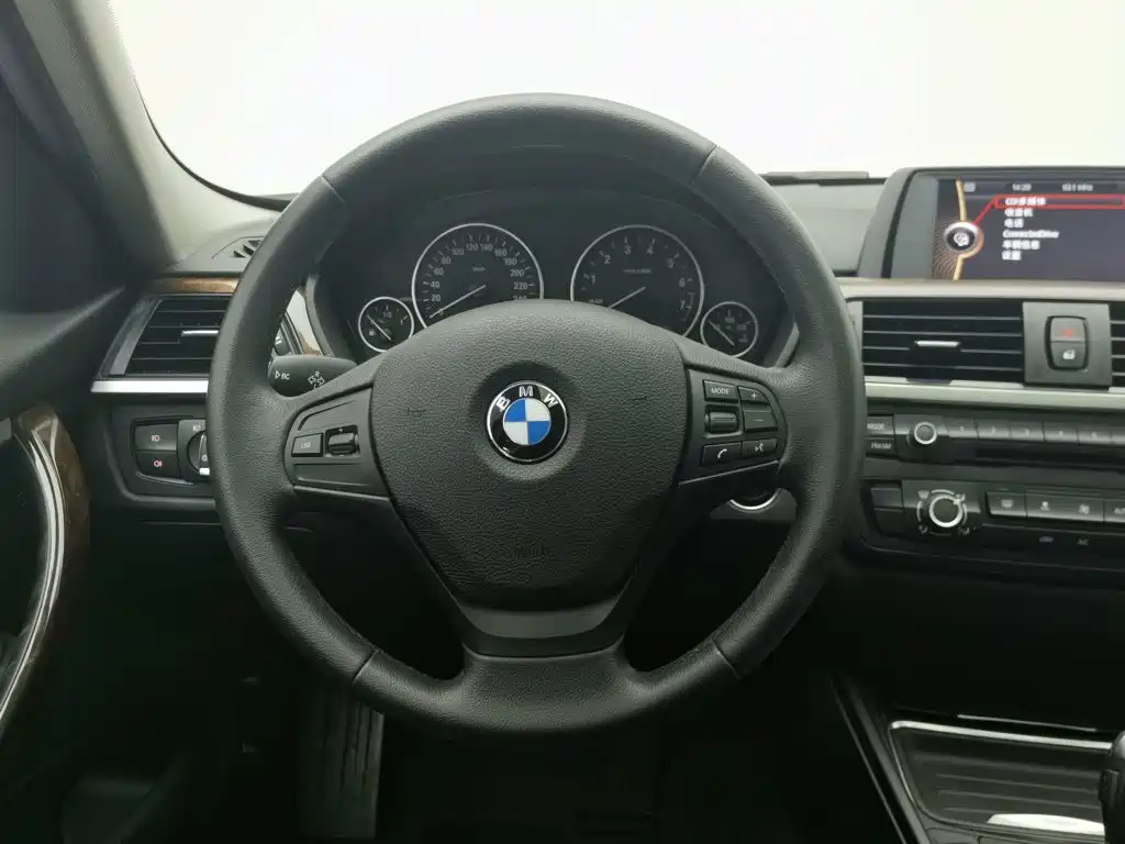 BMW 3 Series 2013 — фото 11