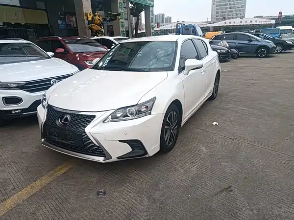 Lexus CT 2020