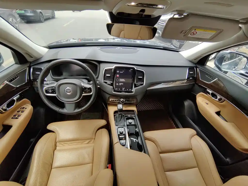 Volvo XC90 2016