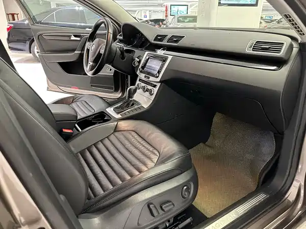 Volkswagen Magotan 2013