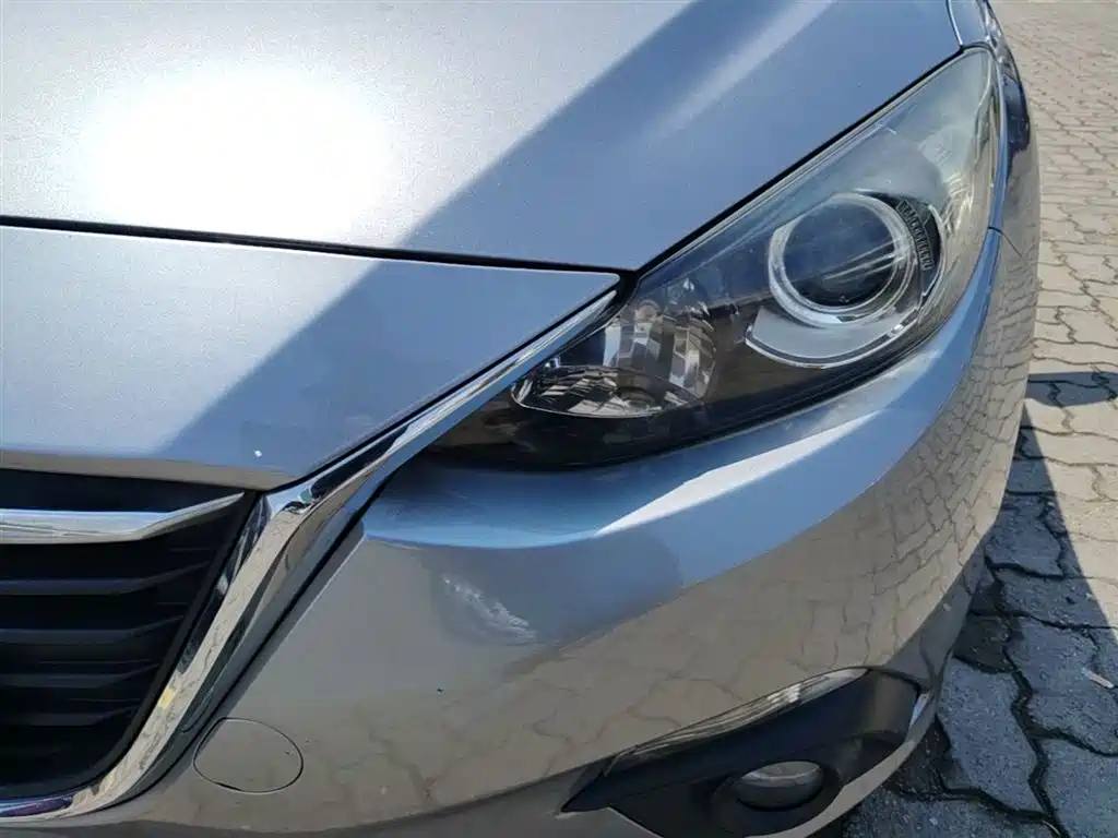 Mazda 3 Axela 2016 — фото 18