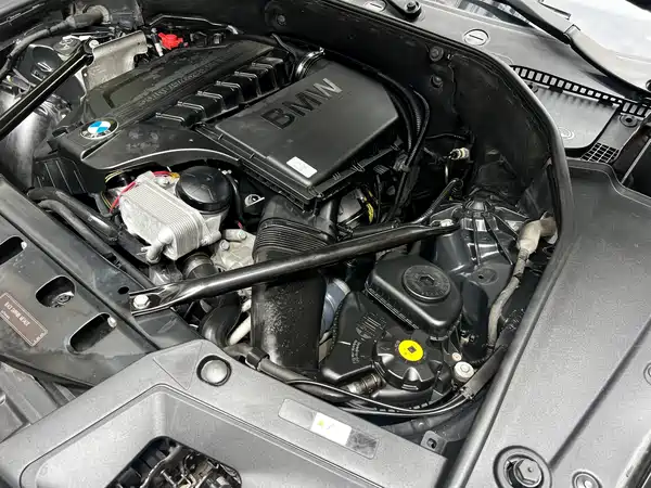 BMW 5 Series GT 2011