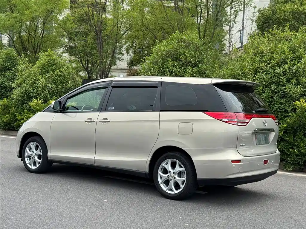 Toyota Previa 2007 — фото 12