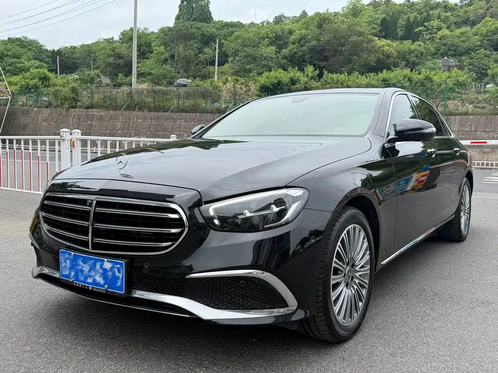 Mercedes-Benz E-Class 2023 — фото 1