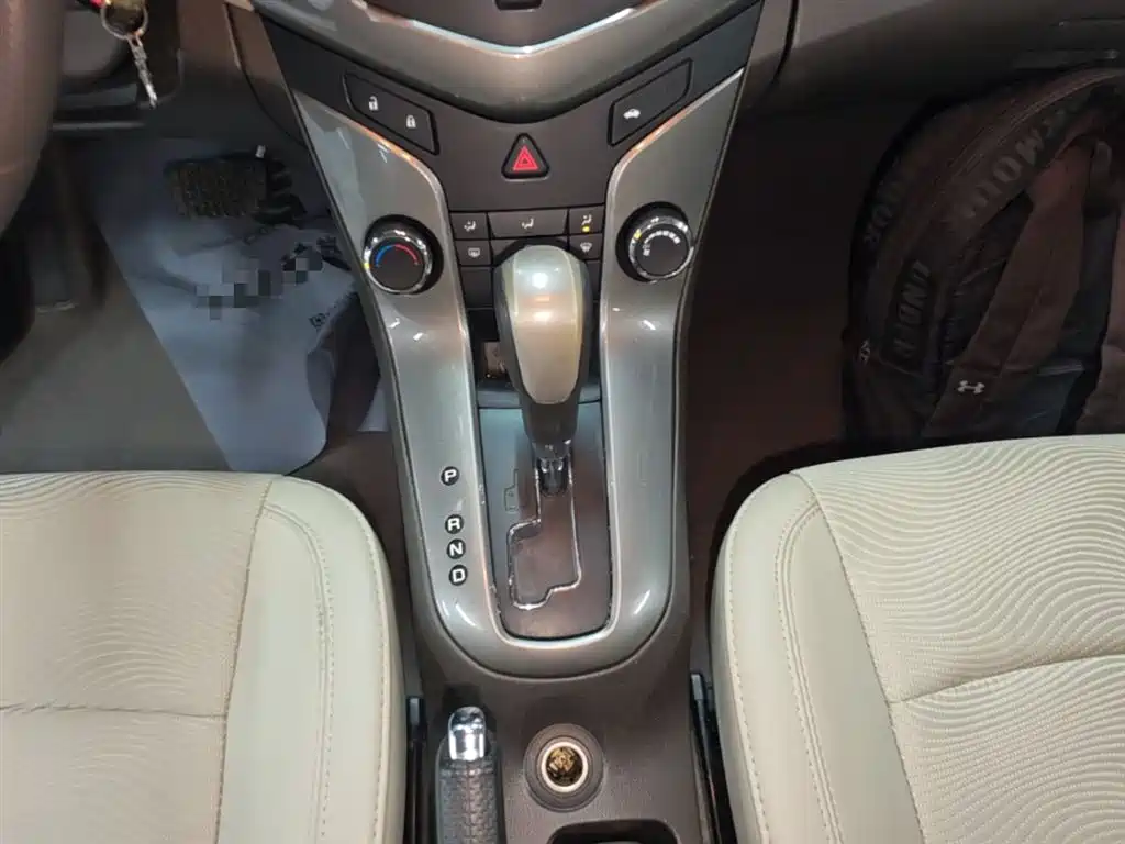 Chevrolet Cruze 2015 — фото 14