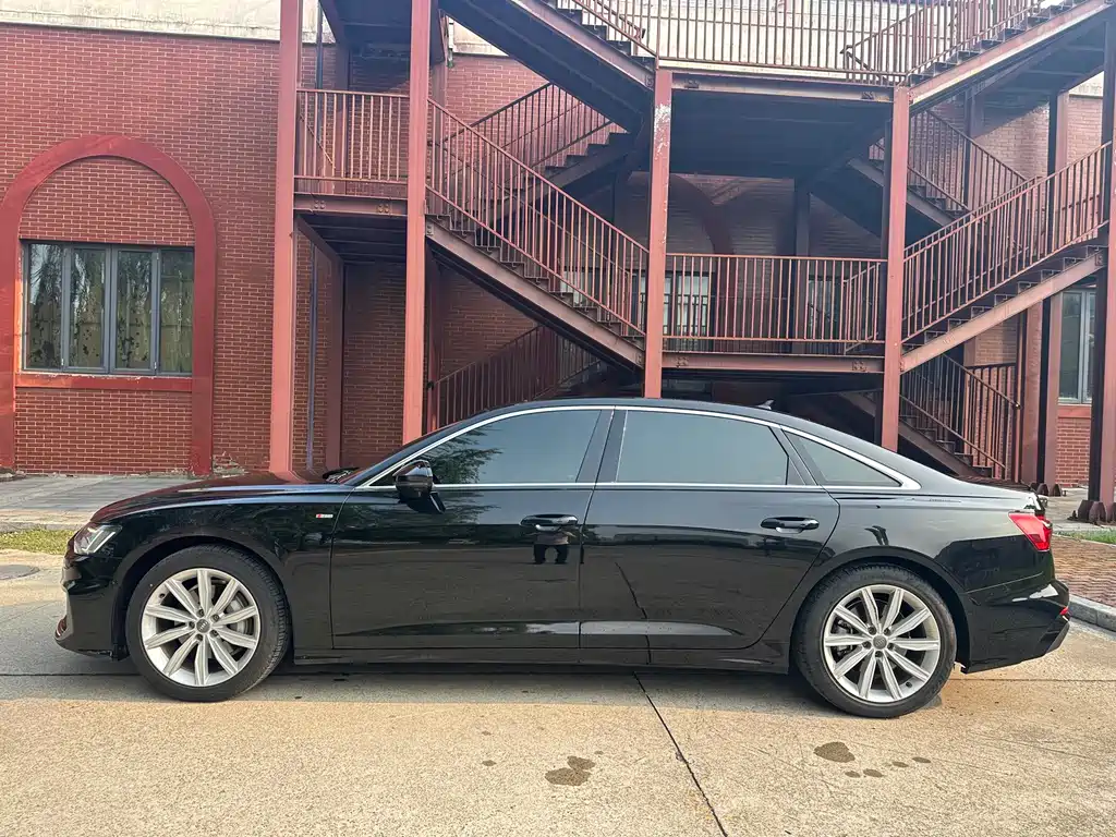 Audi A6L 2020