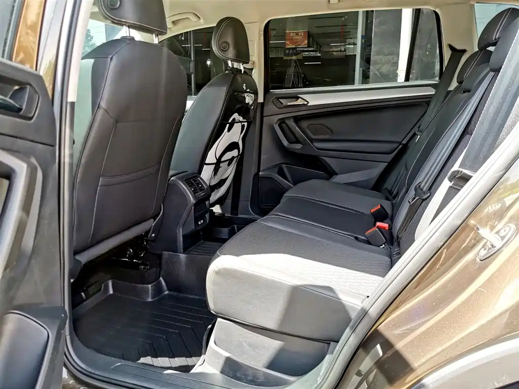 Volkswagen Tiguan L 2017 — фото 9