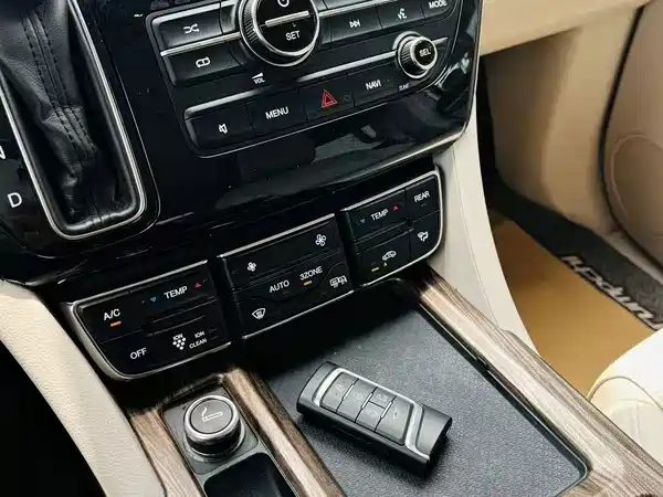 GAC Trumpchi M8 2018