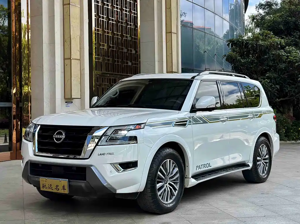 Nissan Patrol 2023 — фото 1