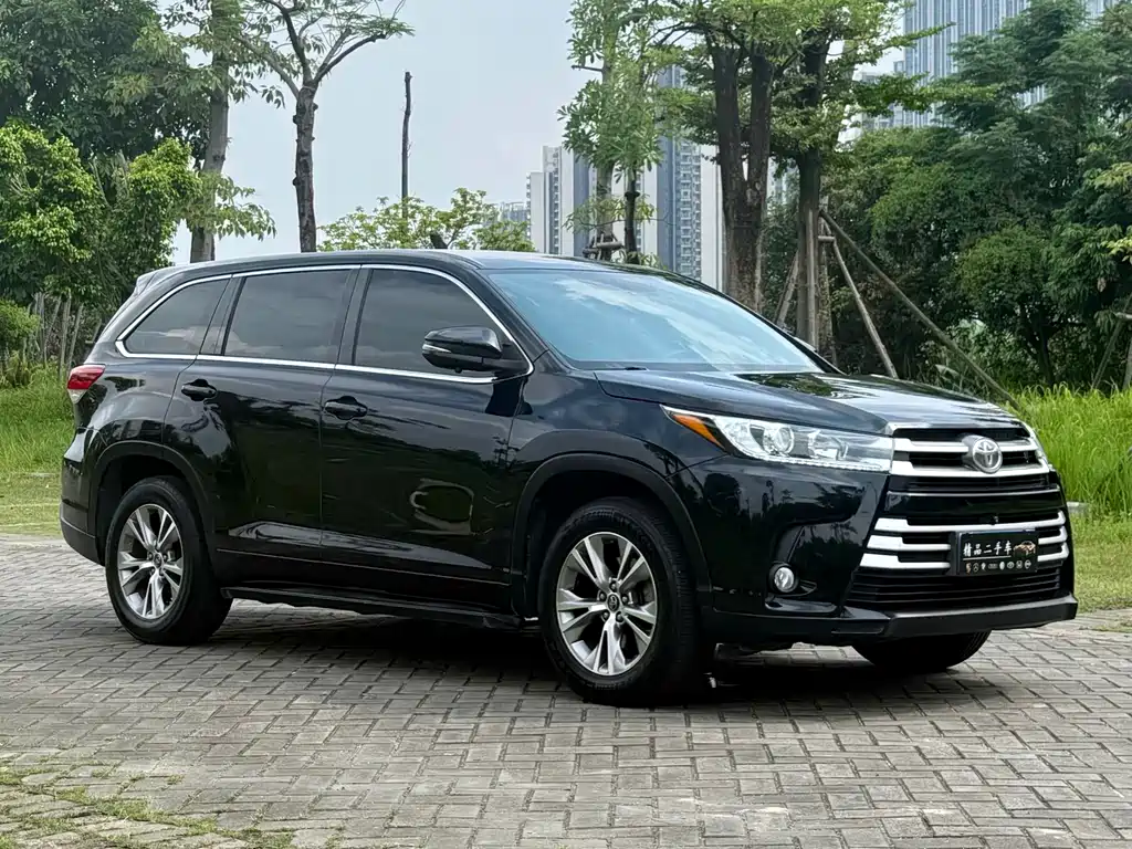 Toyota Highlander 2021