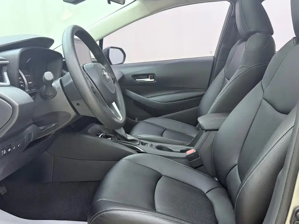 Toyota Corolla 2023 — фото 12