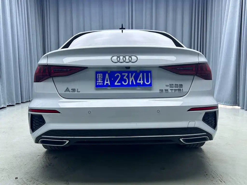 Audi A3 2023 — фото 19
