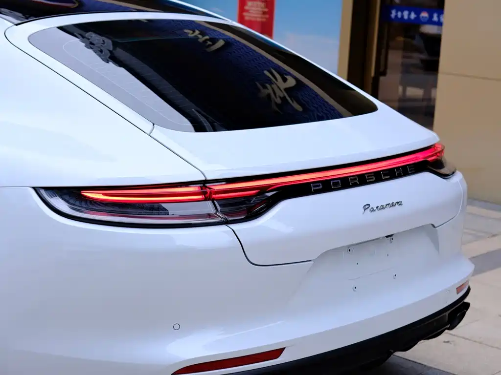 Porsche Panamera 2022 — фото 19