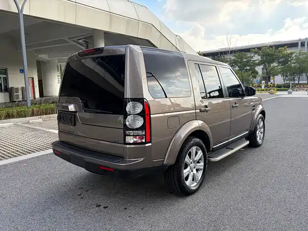Land Rover Discovery 2016