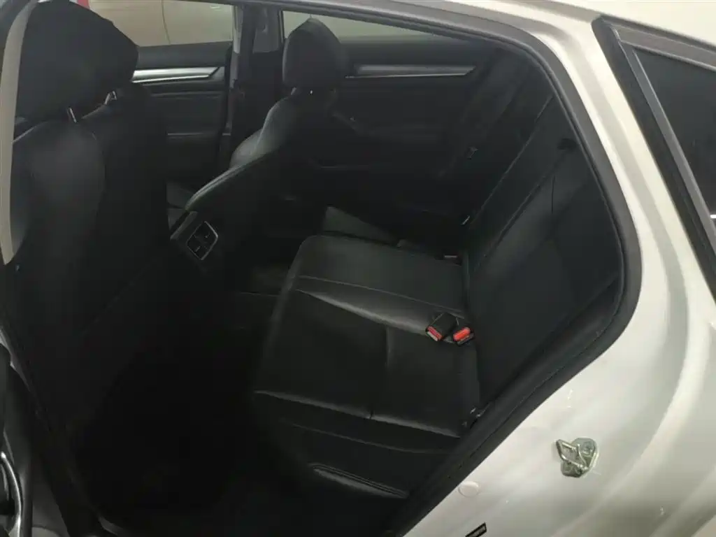 Honda Accord 2021 — фото 17