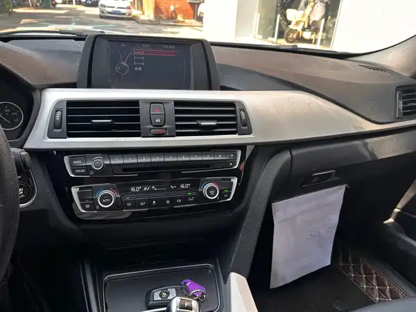 BMW 3 Series 2015