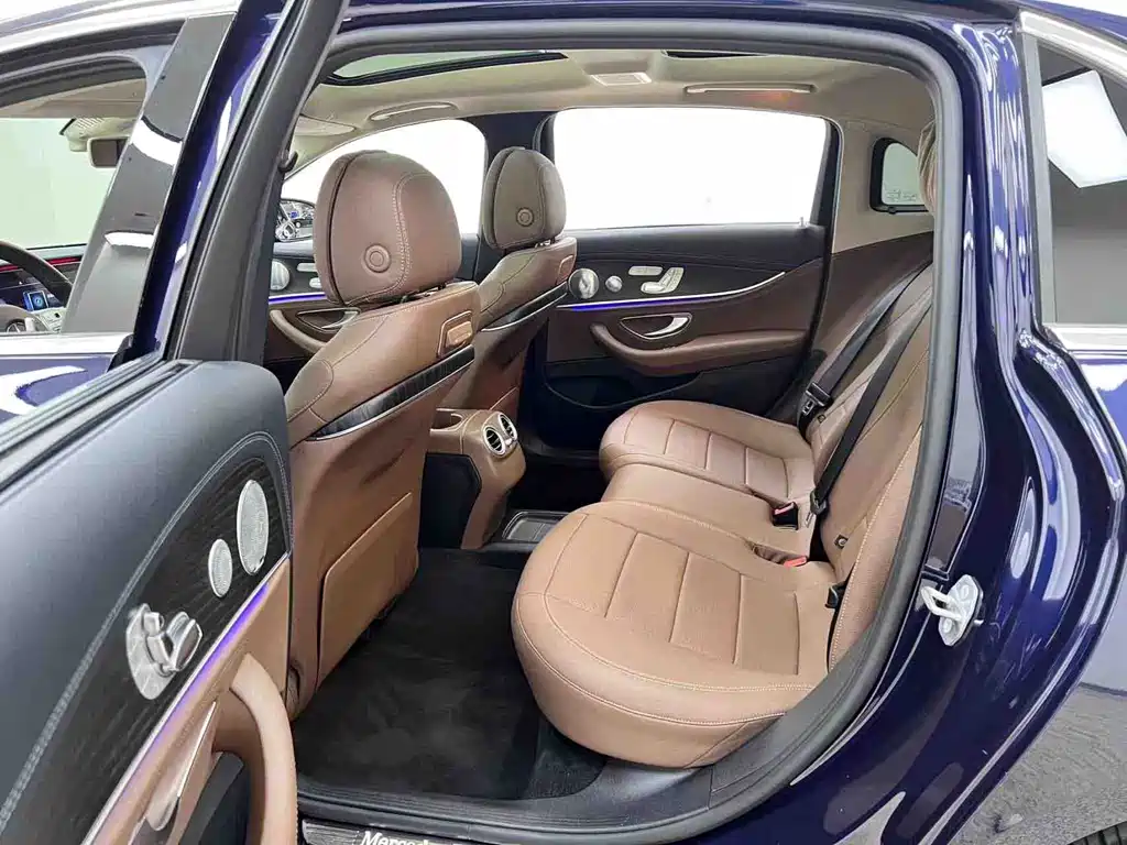 Mercedes-Benz E-Class 2020 — фото 10