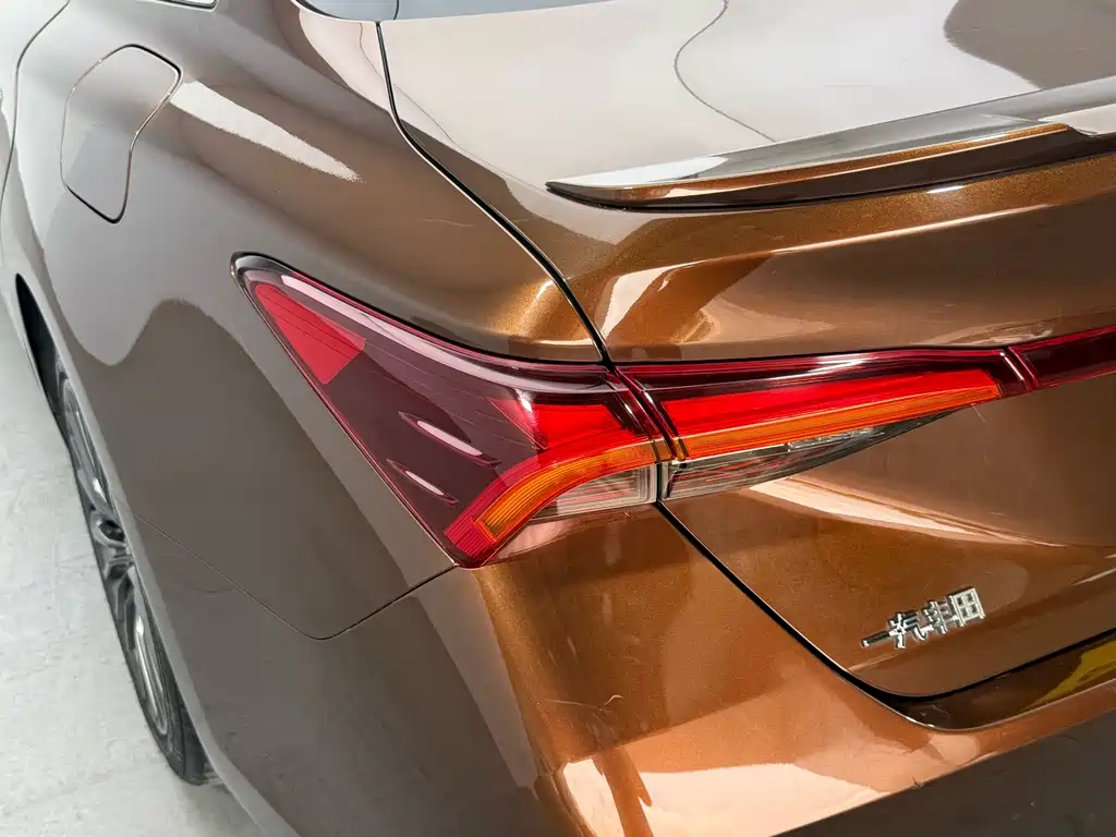 Toyota Avalon 2019 — фото 10