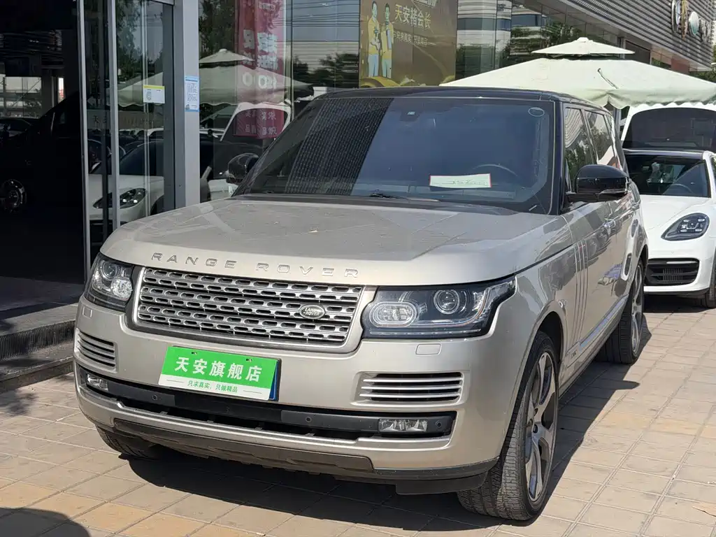 Land Rover Range Rover 2018 — фото 1