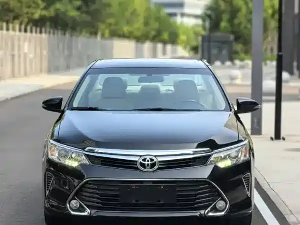 Toyota Camry 2016