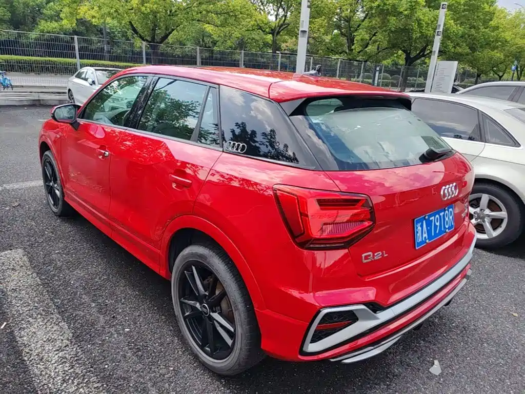 Audi Q2L 2023 — фото 7