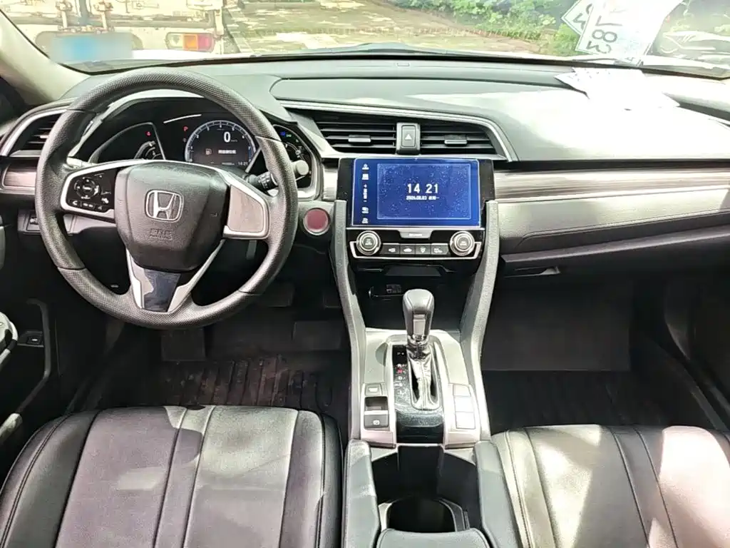 Honda Civic 2020 — фото 10
