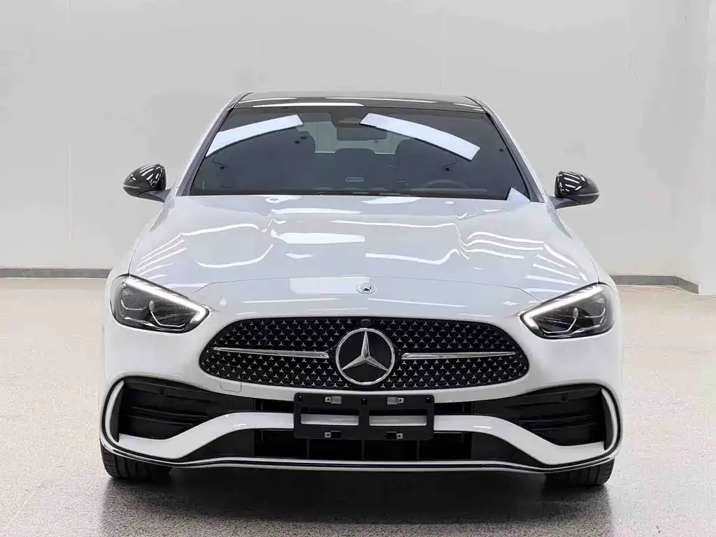 Mercedes-Benz C-Class 2024