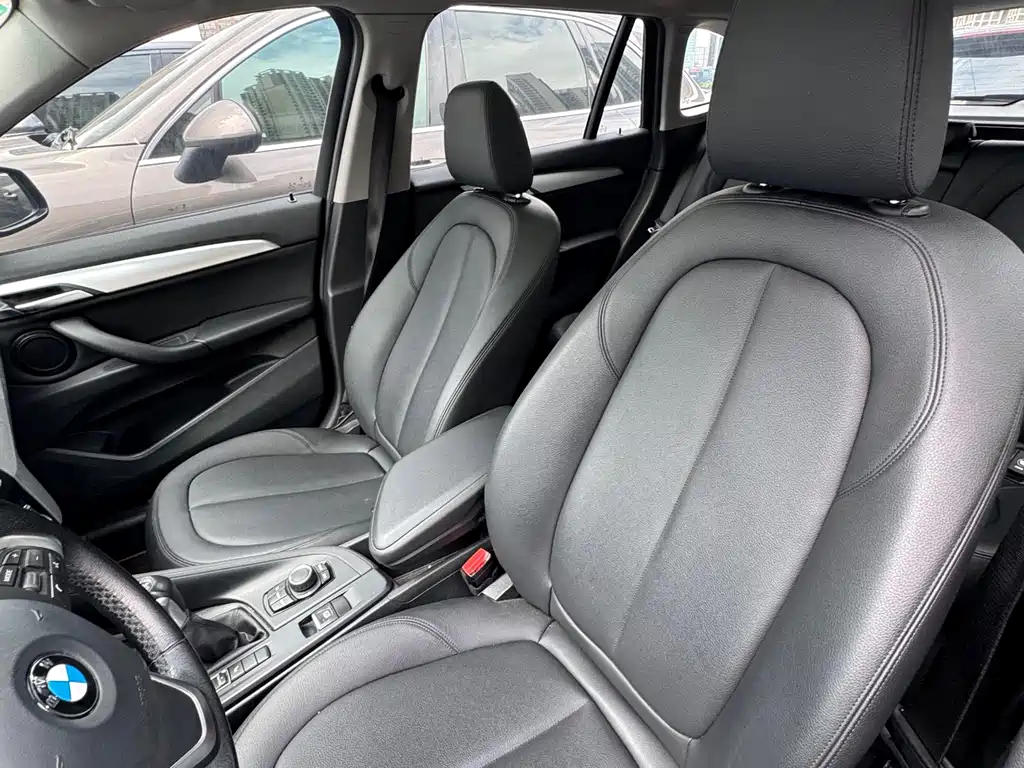 BMW X1 2017 — фото 11