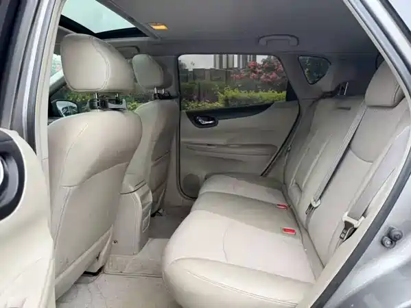 Nissan Tiida 2011