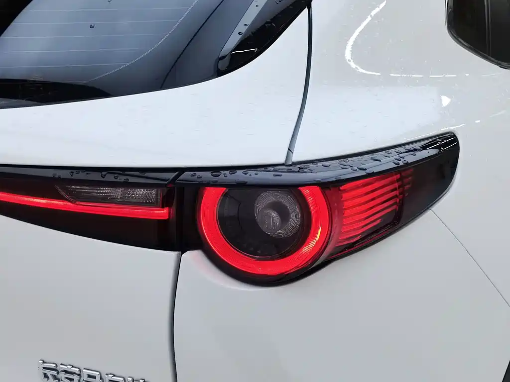 Mazda CX-30 2021 — фото 20
