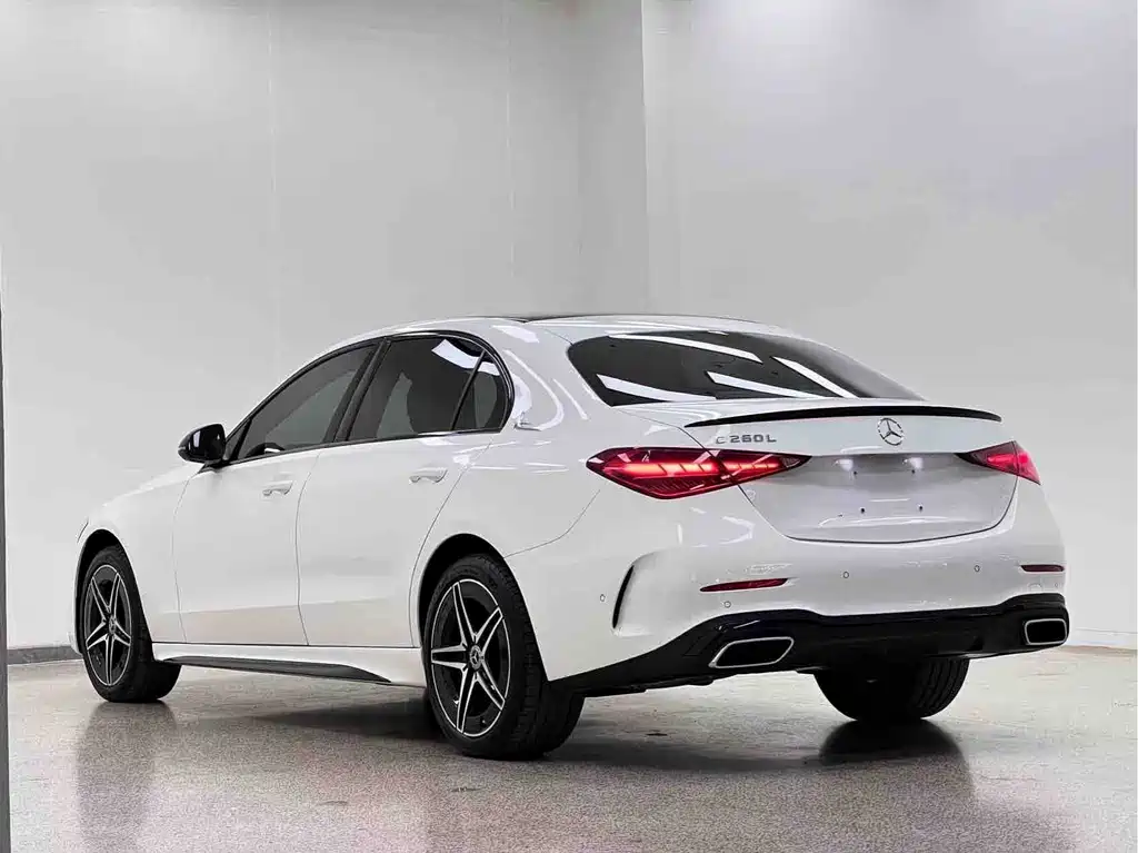 Mercedes-Benz C-Class 2024 — фото 28