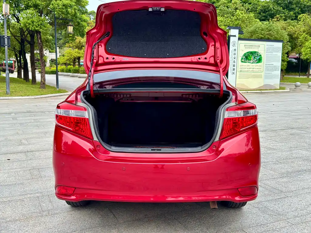 Toyota Vios 2015 — фото 17
