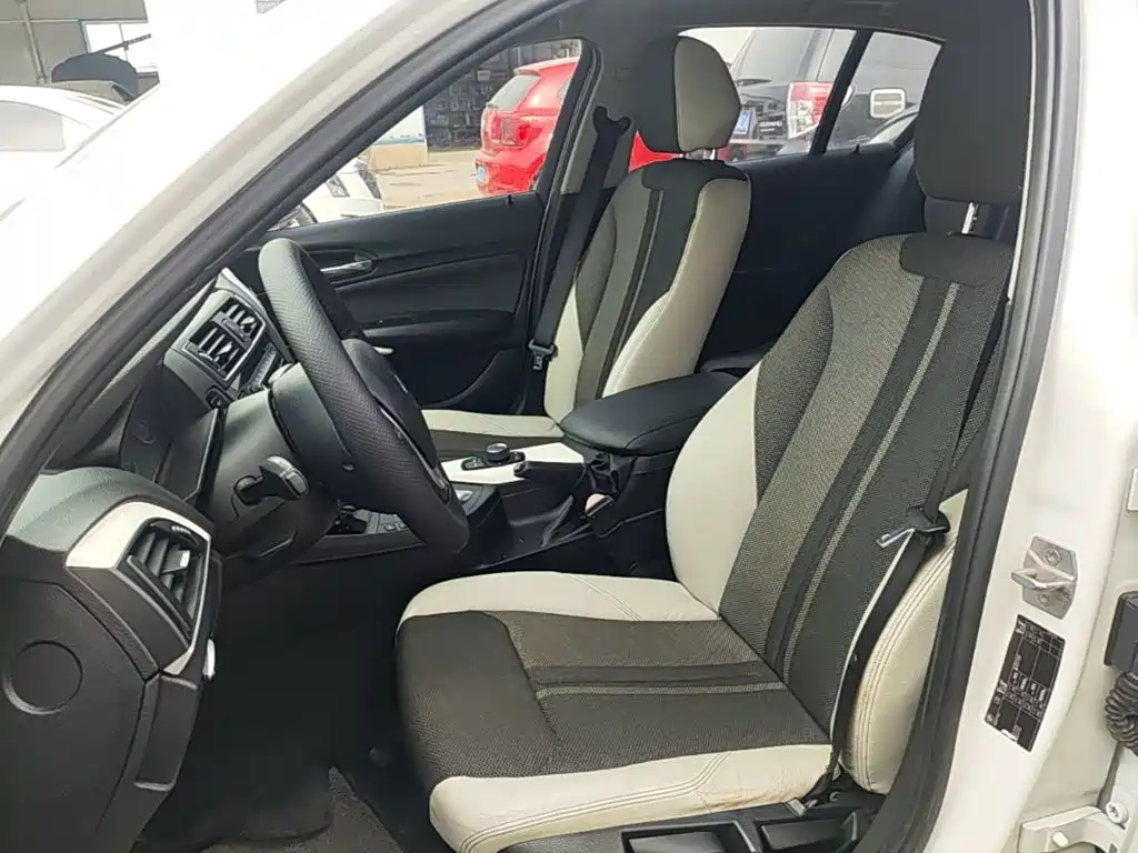 BMW 1 Series 2016 — фото 15
