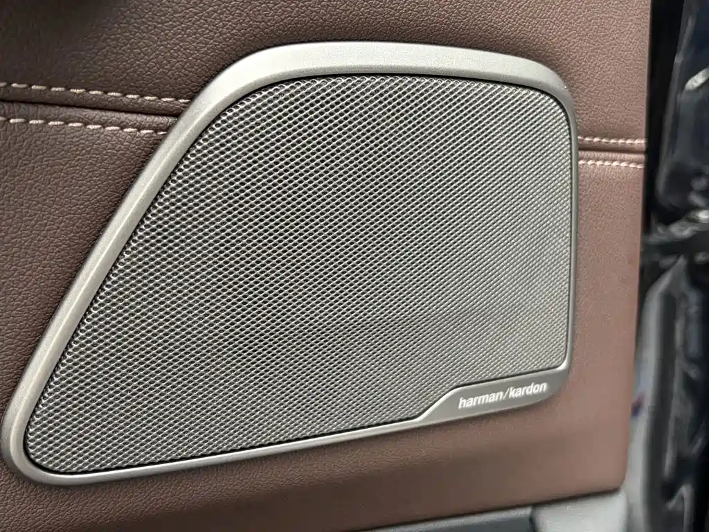 BMW 5 Series New Energy 2022 — фото 15