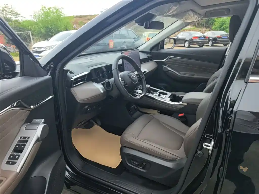 GAC Motor Trumpchi GS4 2025 — фото 16