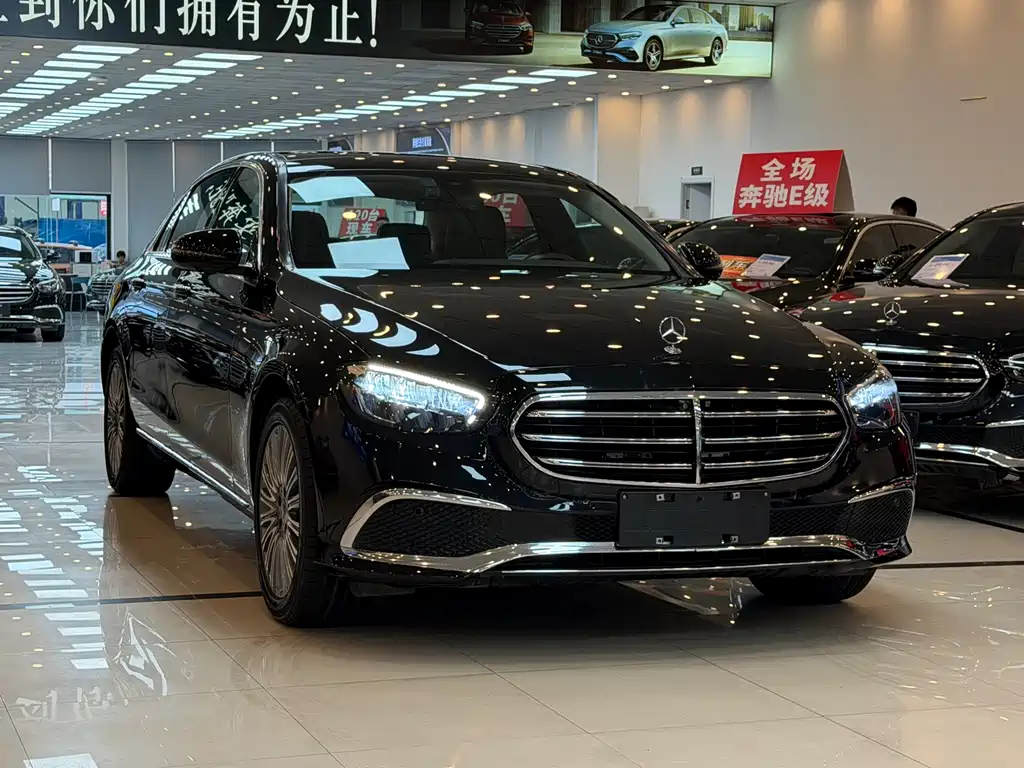 Mercedes-Benz E-Class 2022