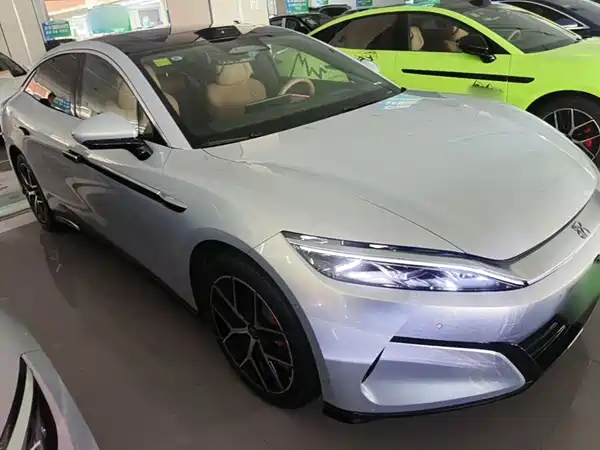 BYD Han L 2025