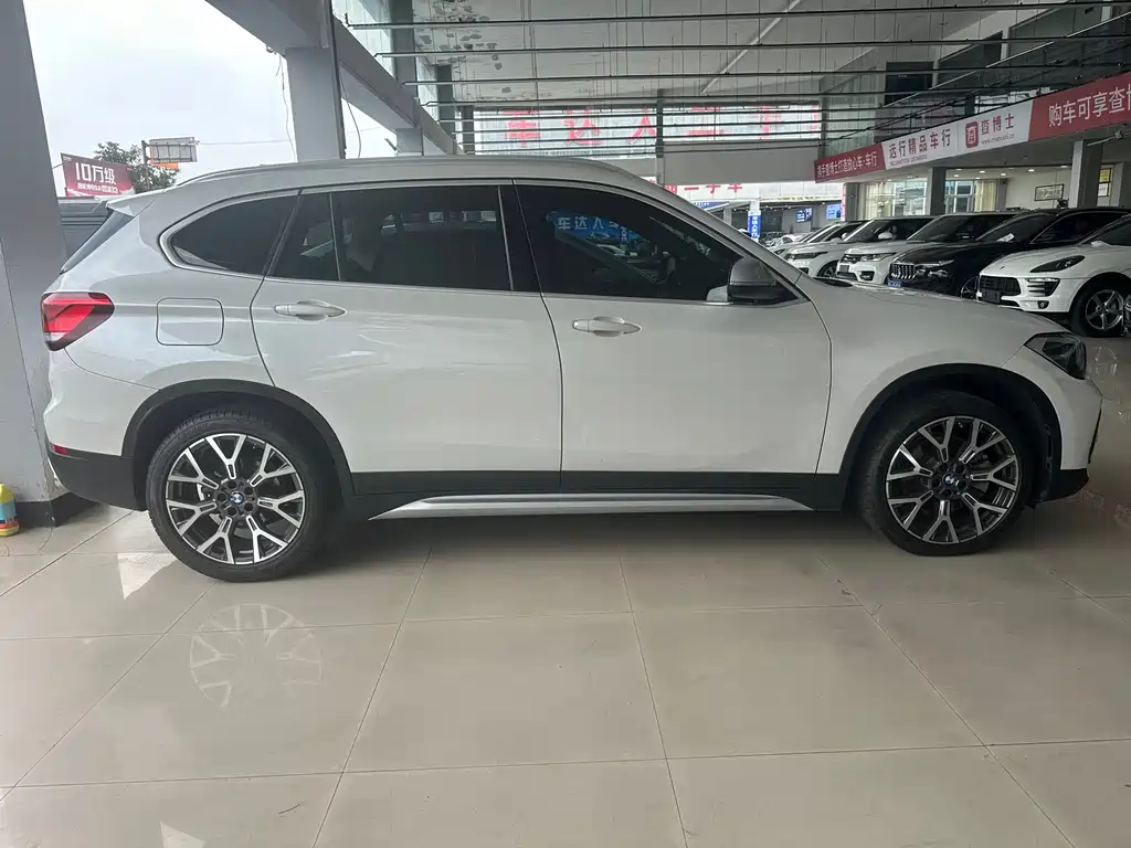 BMW X1 2021 — фото 5